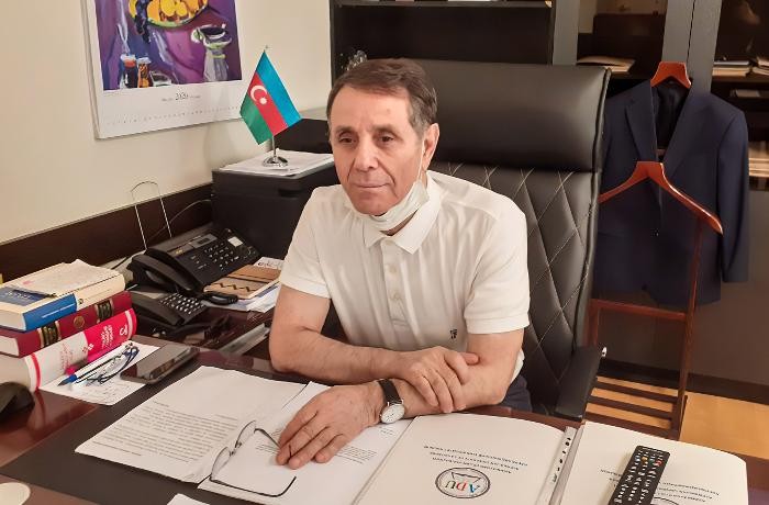 Экс-премьера Азербайджана освободили с должности