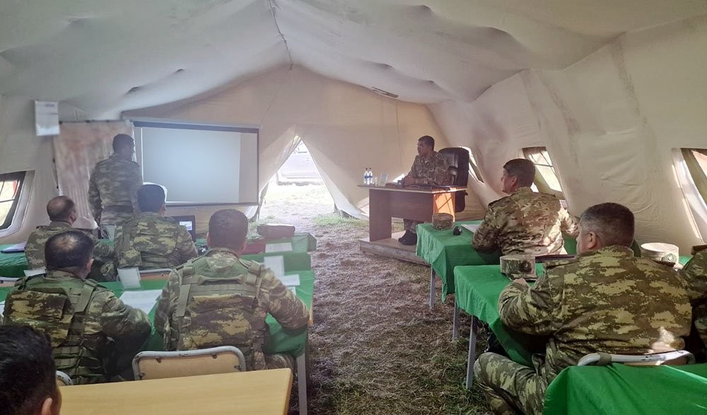 В армии Азербайджана завершились командно-штабные учения (ФОТО)
