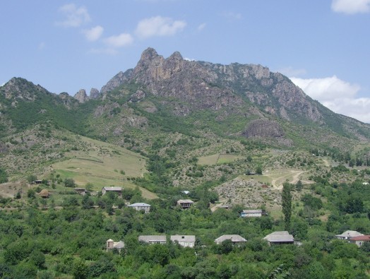 Армяне покидают оккупированные  села Азербайджана 