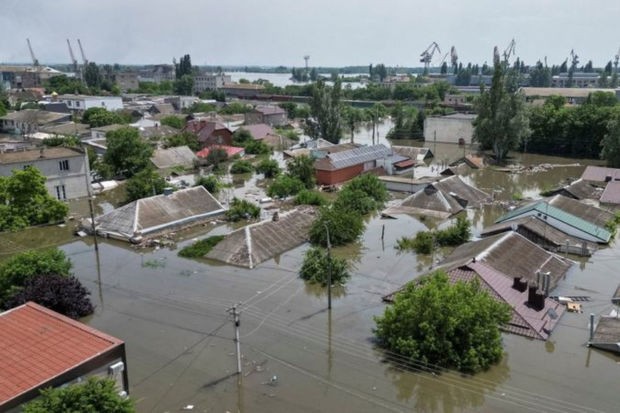 Ukraynanın Oleşki şəhəri tamamilə suyun altında qalıb - FOTO