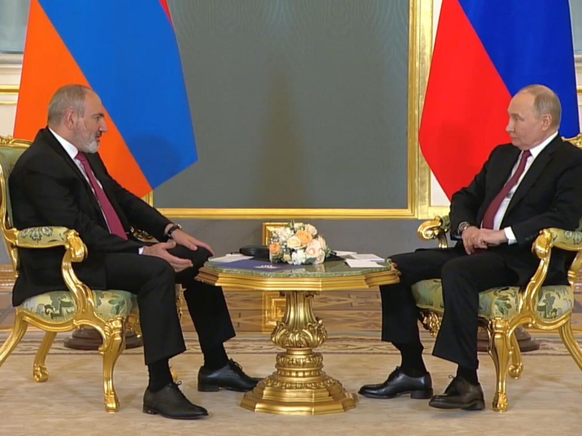 Договоренности Путина и Пашиняна: Вслед за Карабахом, Россия уходит и из Зангезура