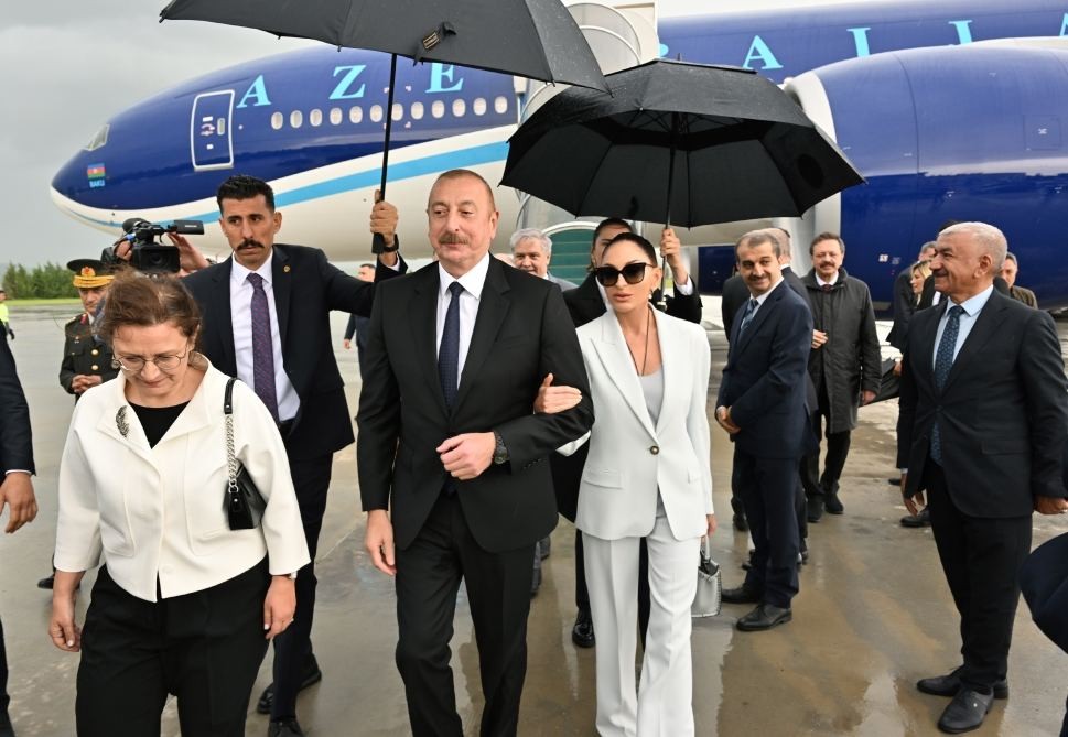 Ильхам и Мехрибан Алиевы в Анкаре (ФОТО)