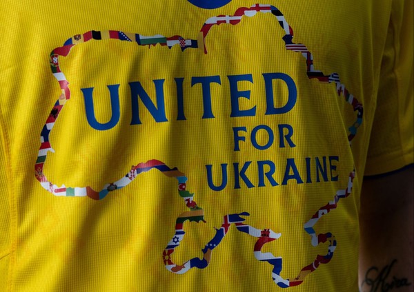 Сборная Украины представила новую форму — на ней флаг Азербайджана