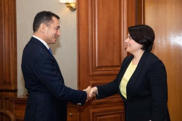 Гудси Османов обсудил с премьером Молдовы двусторонние связи