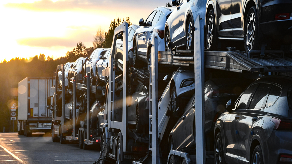 В Азербайджане повышаются акцизные ставки на ввоз автомобилей и табачных изделий