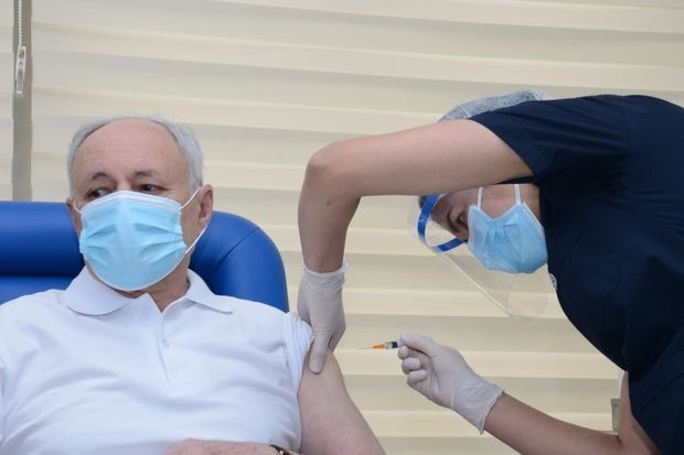 TƏBİB прокомментировало утверждения о вакцинации Огтая Ширалиева и Рамина Байрамлы