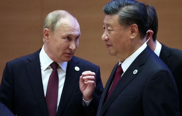 Си Цзиньпин пытается балансировать между Россией и Западом, но Путин стал для него 