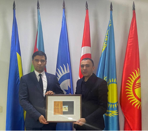 Узбекский дипломат был гостем Рады азербайджанцев Украины