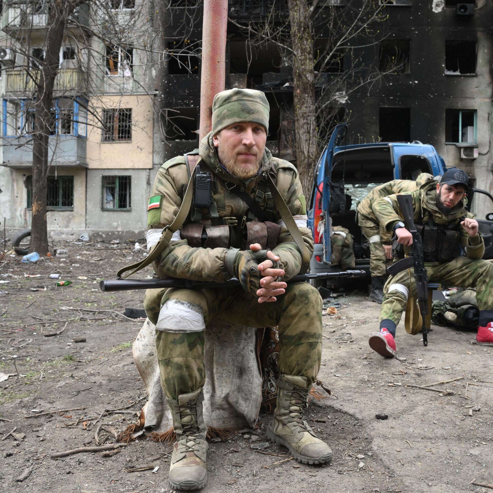 Украинские бойцы покидают Северодонецк