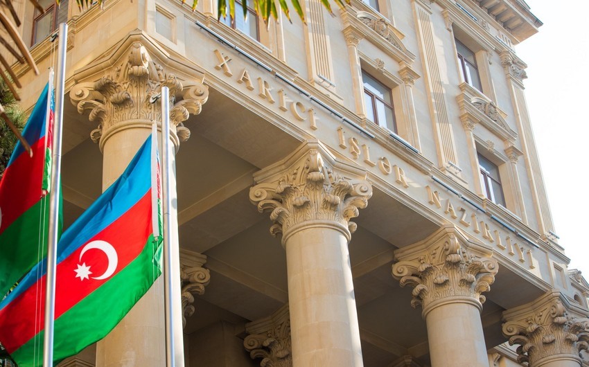Баку решительно осуждает заявления Макрона