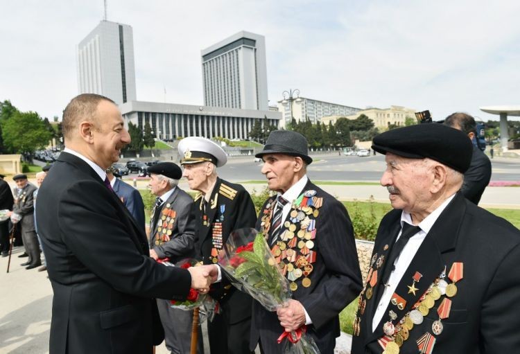 Ильхам Алиев распорядился о выделении единовременной помощи участникам Второй мировой войны